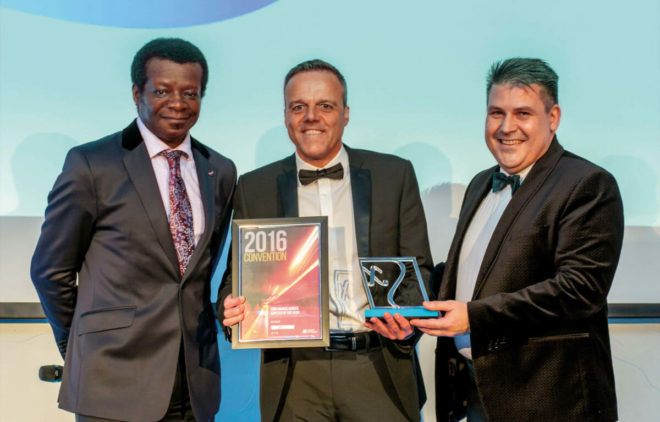 SIGNS EXPRESS SUPPLIER OF THE YEAR... 